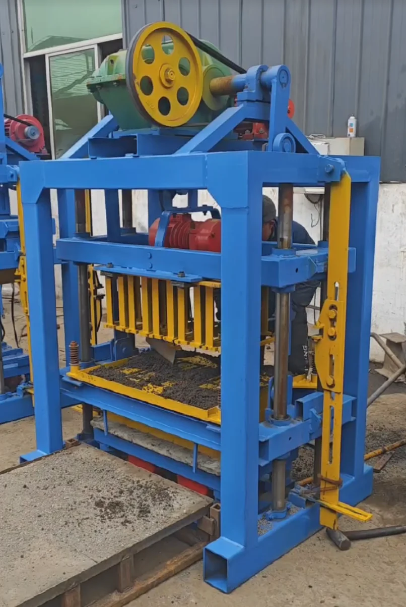 QTJ4-40 Block Manufacturing Machine for Hollow Bricks – Technical Guide - Image 5