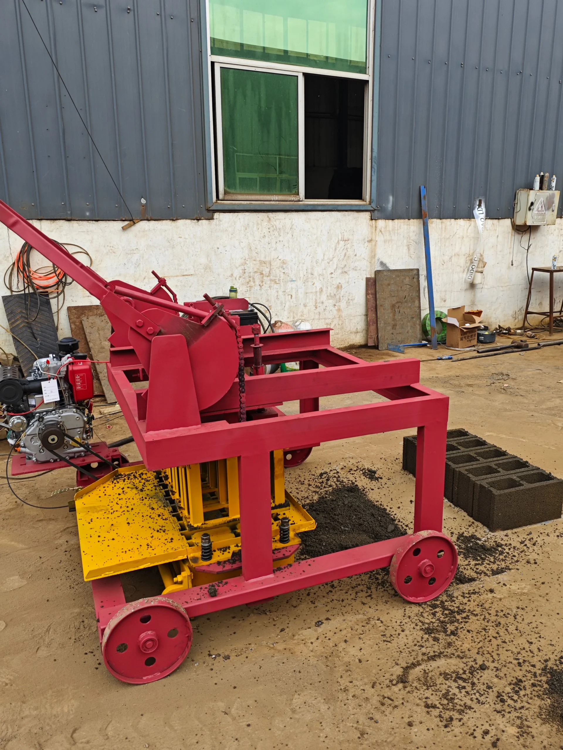 QMR4-45 Mobile Block Machine for Hollow Block – Technical Guide - Image 4