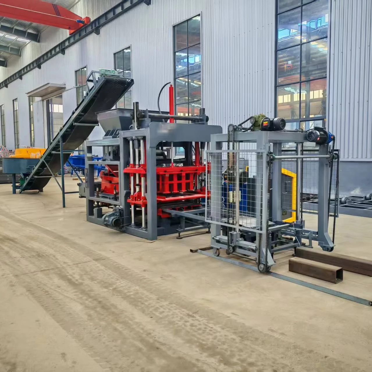 Jamaican qt Automatic Hydraulic Press Pavement Block Making Machine Vibration Motor Cement Customizable Hydraulic Pressure Mold