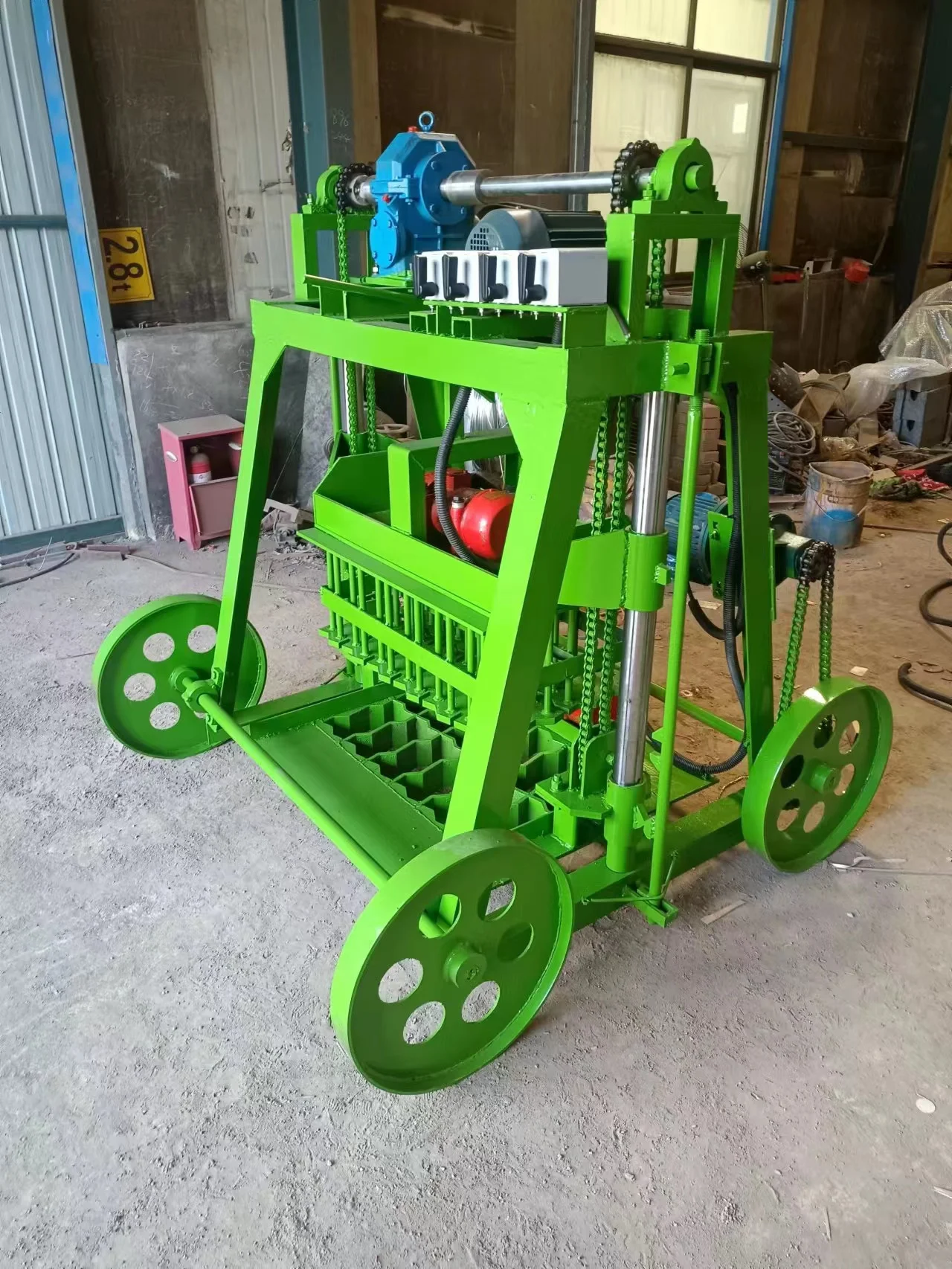 Concrete Block Making Machine QMJ4-45 | Technical Guide - Image 2