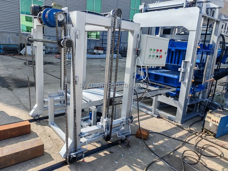 Interlock Hollow Block Moulding Machine QT4-15 | Specifications - Image 2