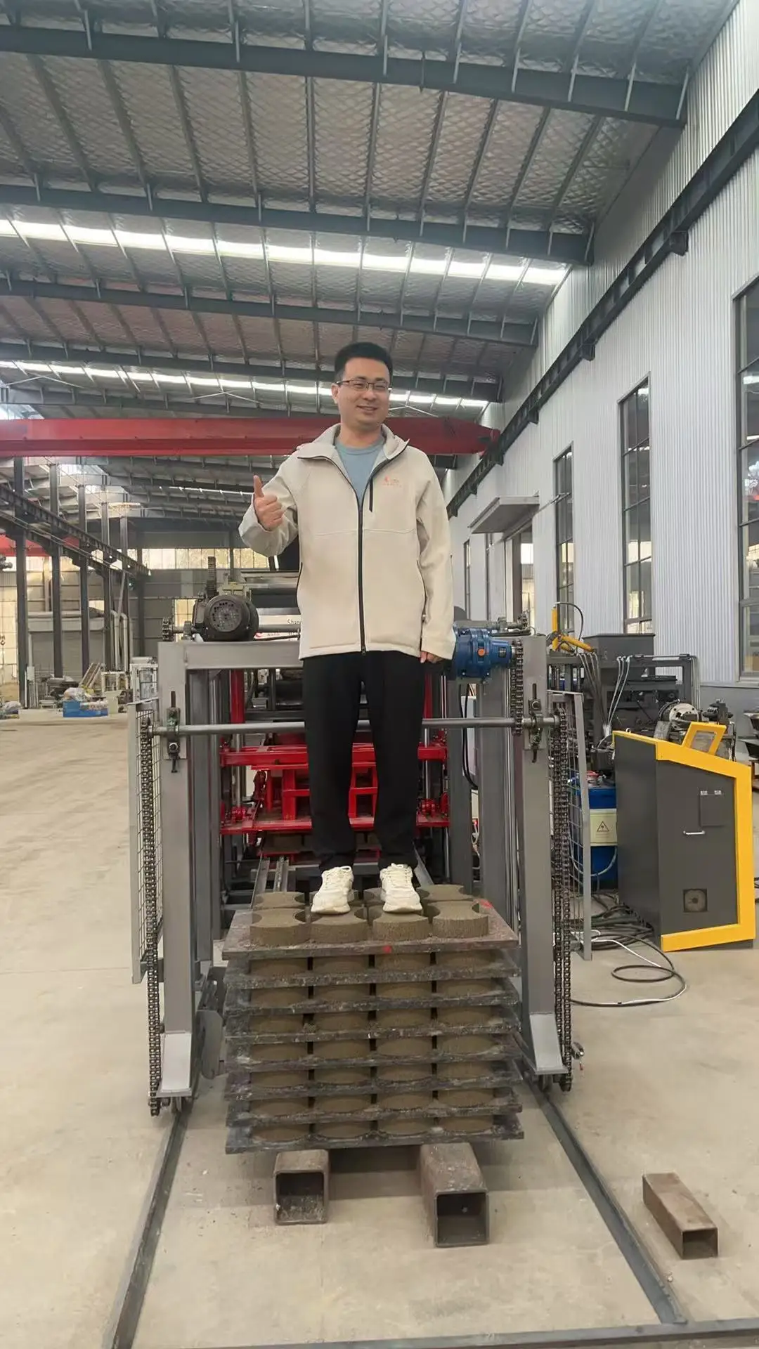 Semi-Automatic Concrete Block Making Machine QT4-18 | Technical Guide - Image 6
