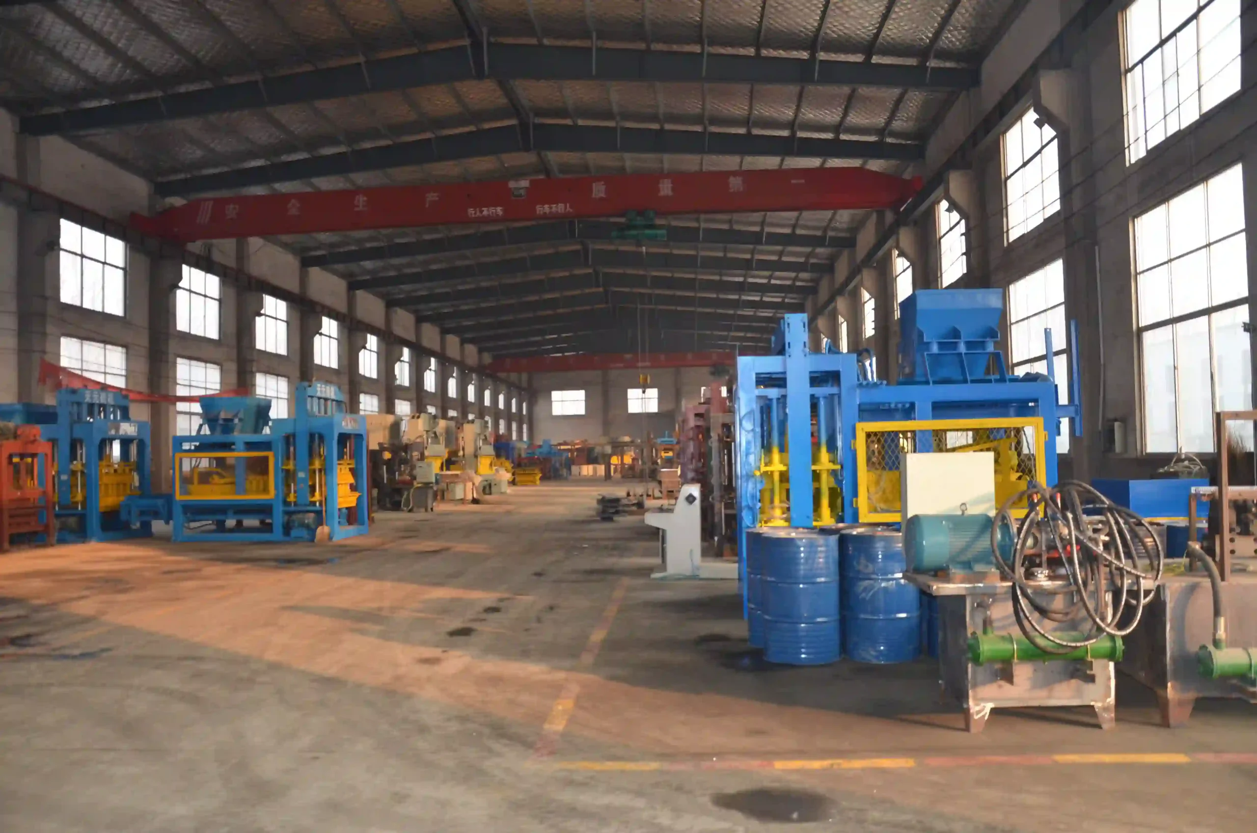 QT4-25 semi-automatic block machine