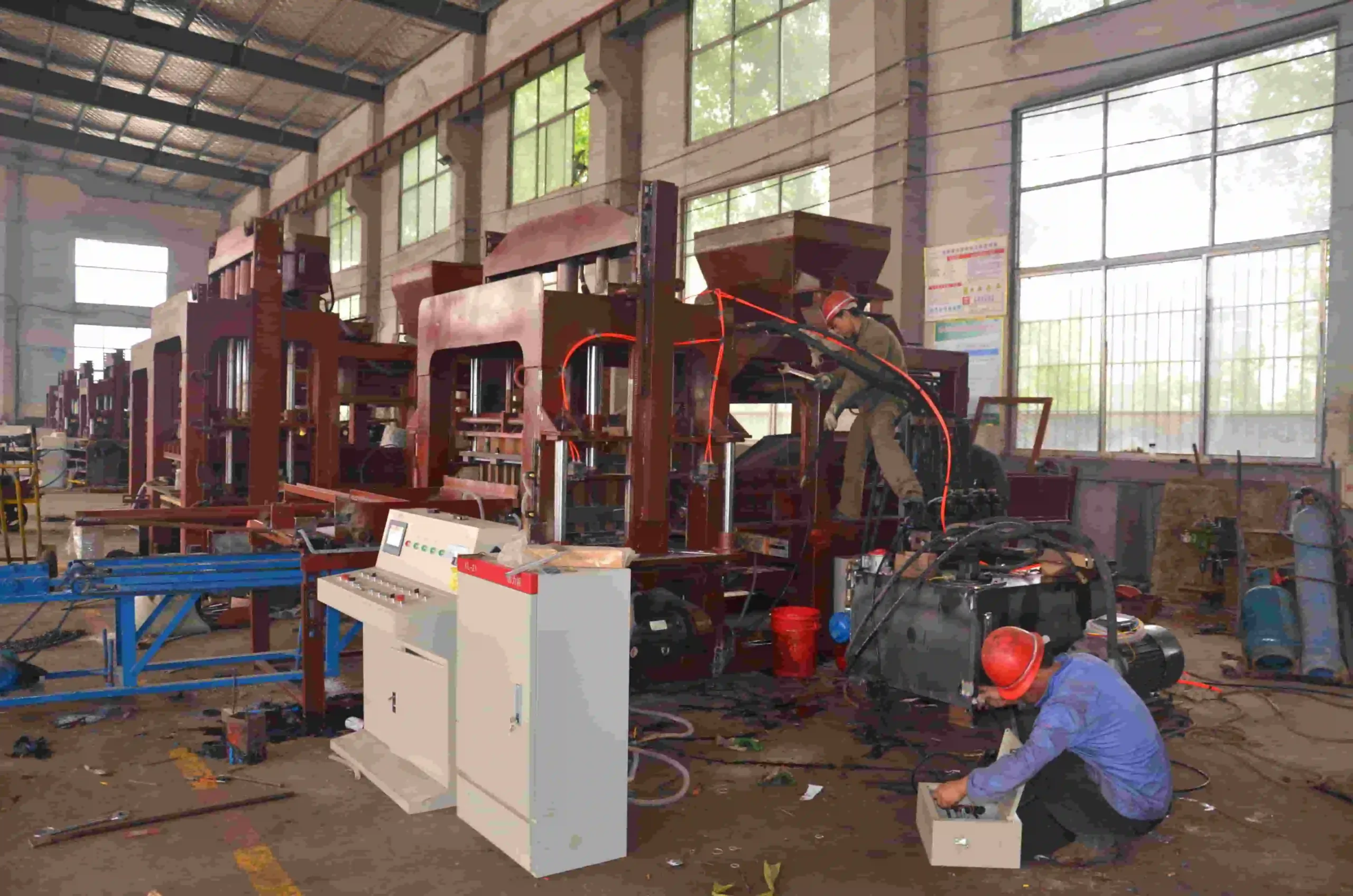 Shiyue block machine production workshop